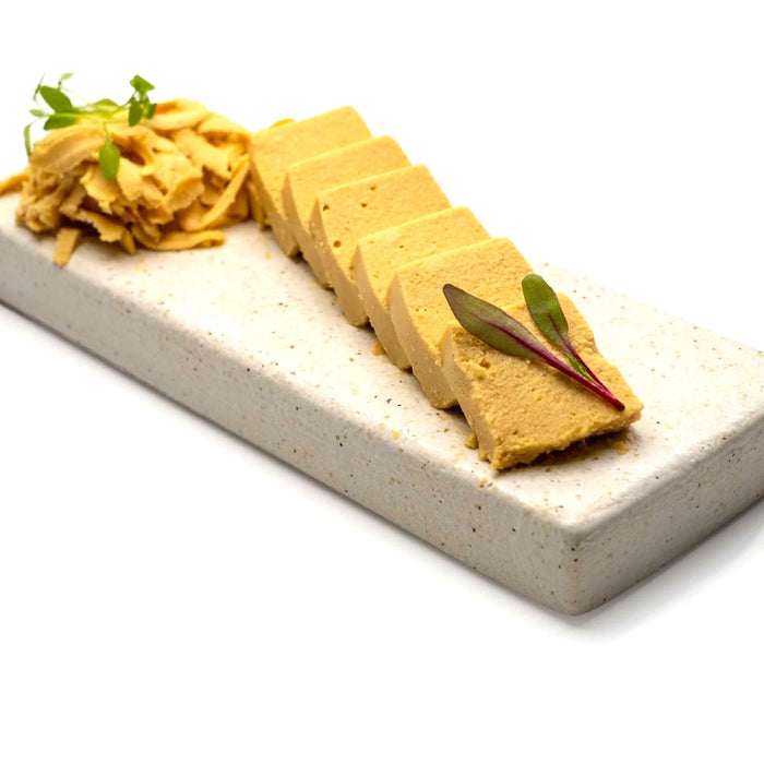 Nutritional Yeast Flakes: The Vegan Cheese Alternative That's Packed with B Vitamins & Protein